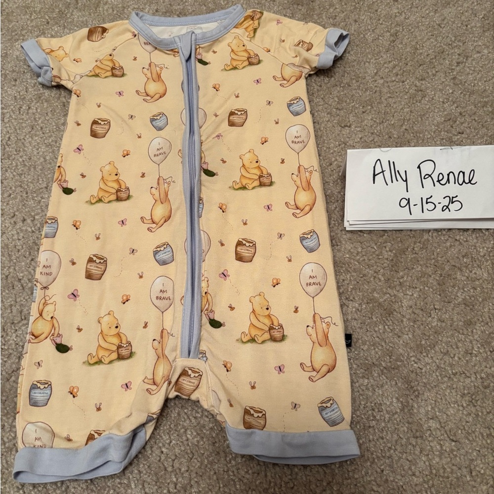 The Sleepy Sloth 100 Acres of Kindness Winnie the Pooh Bamboo Shortie